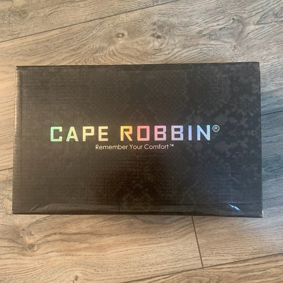 NWT CAPE ROBBIN AIGO GOLD STUDDED LACE UP‎ HEELS BLACK 5.5 - Picture 5 of 14